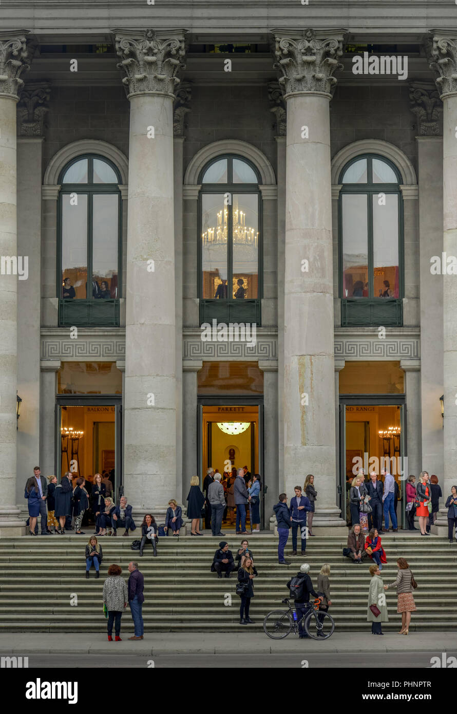 Nationaltheater, MaxJosephPlatz, Muenchen, Bayern, Deutschland Stock Photo Alamy
