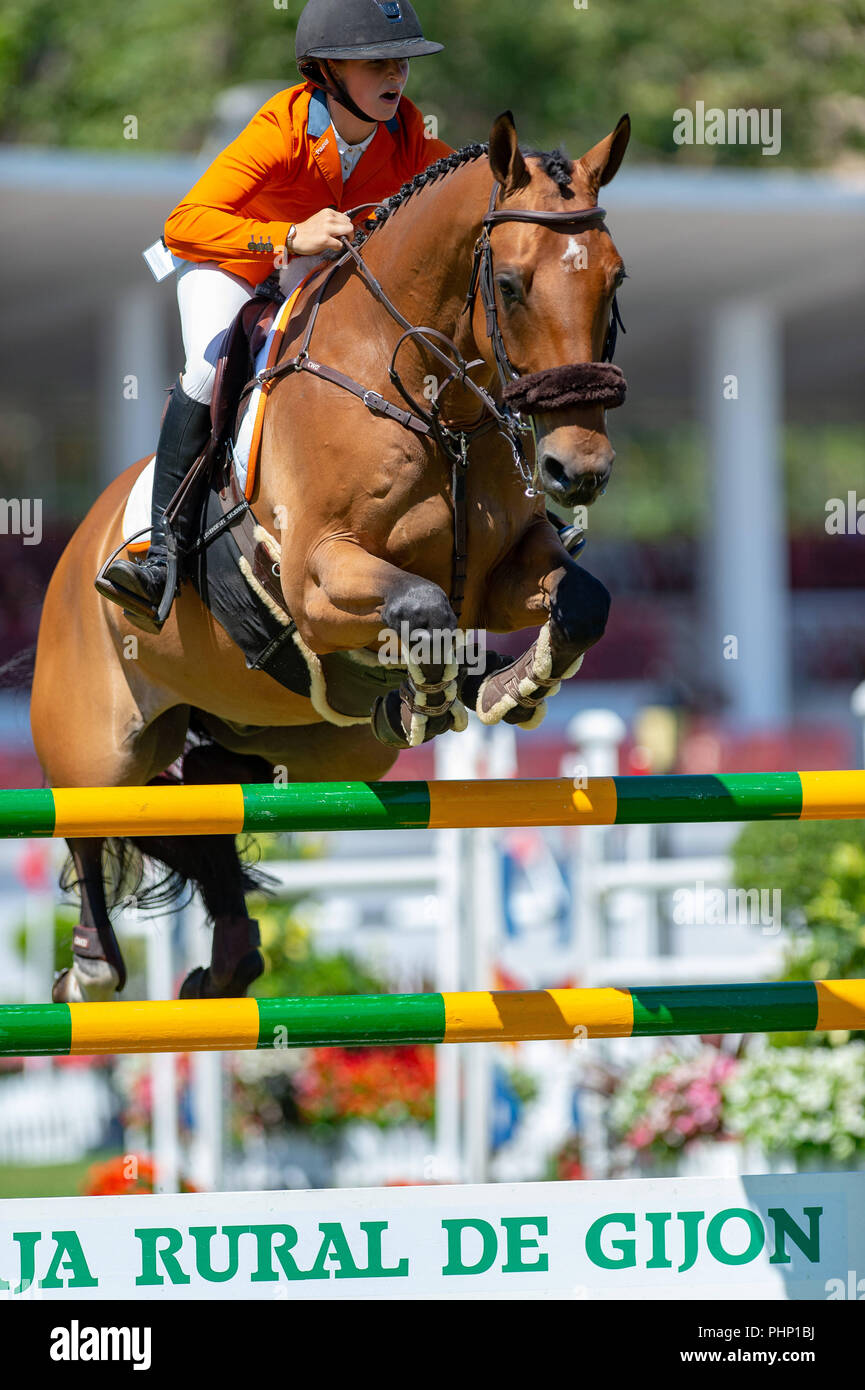 August 31 18 Gijon Spain 31 8 18 Sport Springreiten Nations Cup Csio Gijon 18 Bild Zeigt Sanne Thijssen Ned Riding Expert 31 08 18 Gijon Spain Sports Showjuping Nations Cup Csio Gijon 18 Image Shows