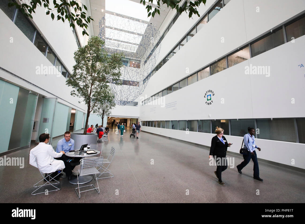 Cleveland clinic medical hires stock photography and images Alamy
