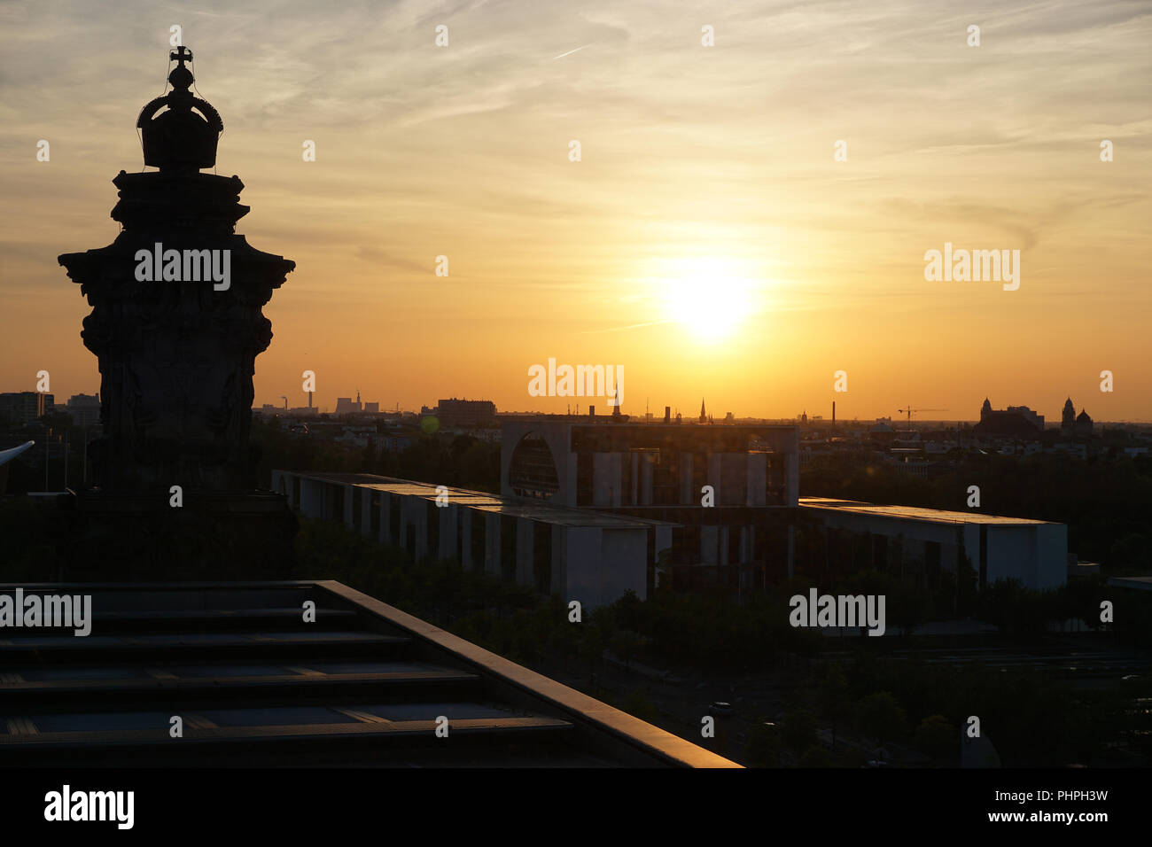 Berlin; Germany; sundown von Reichstag building; Stock Photo
