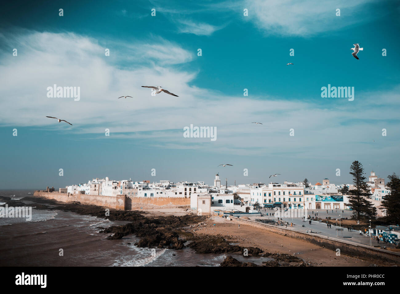 Panorama der  Hafenstadt Essaouira an der Atlantikküste in Marokko Stock Photo