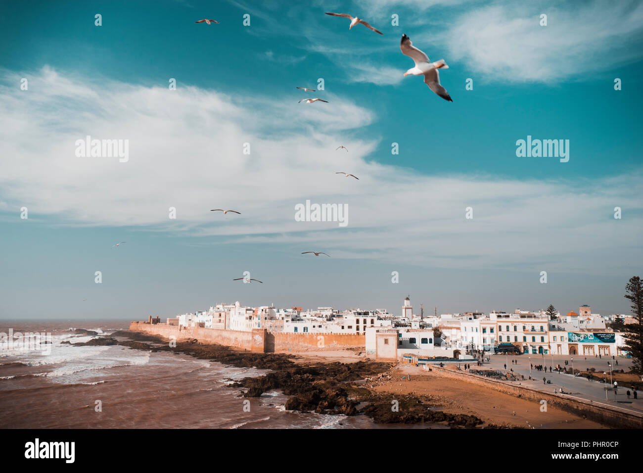 Panorama der  Hafenstadt Essaouira an der Atlantikküste in Marokko Stock Photo