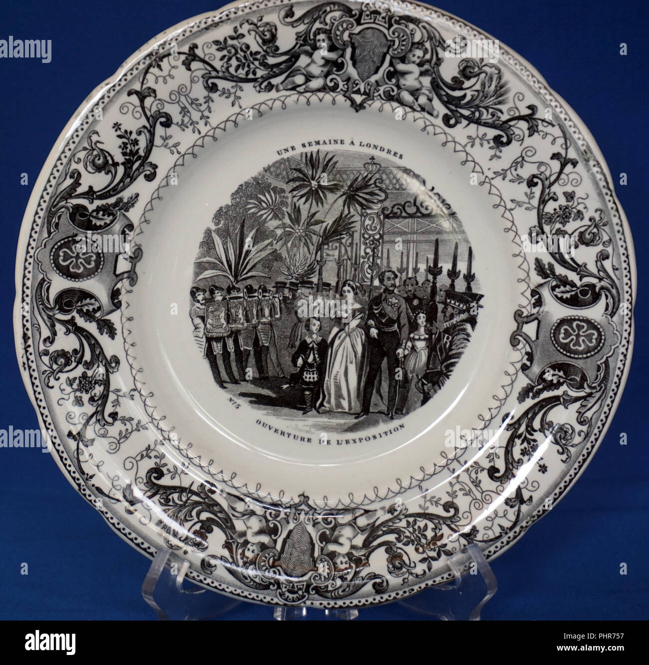 Royal commemorative plate hires stock photography and images Alamy