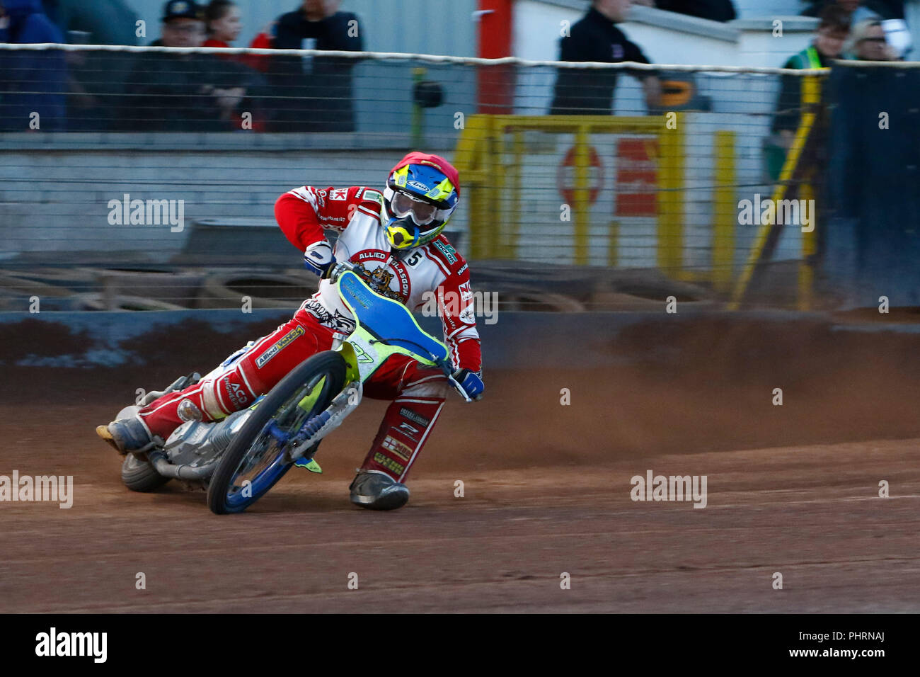 Chris 'Bomber' Harris leading the way at the SGB National Championship meeting between Glasgow Tigers & Newcastle Diamonds at the Peugeot Ashfield Sta Stock Photo