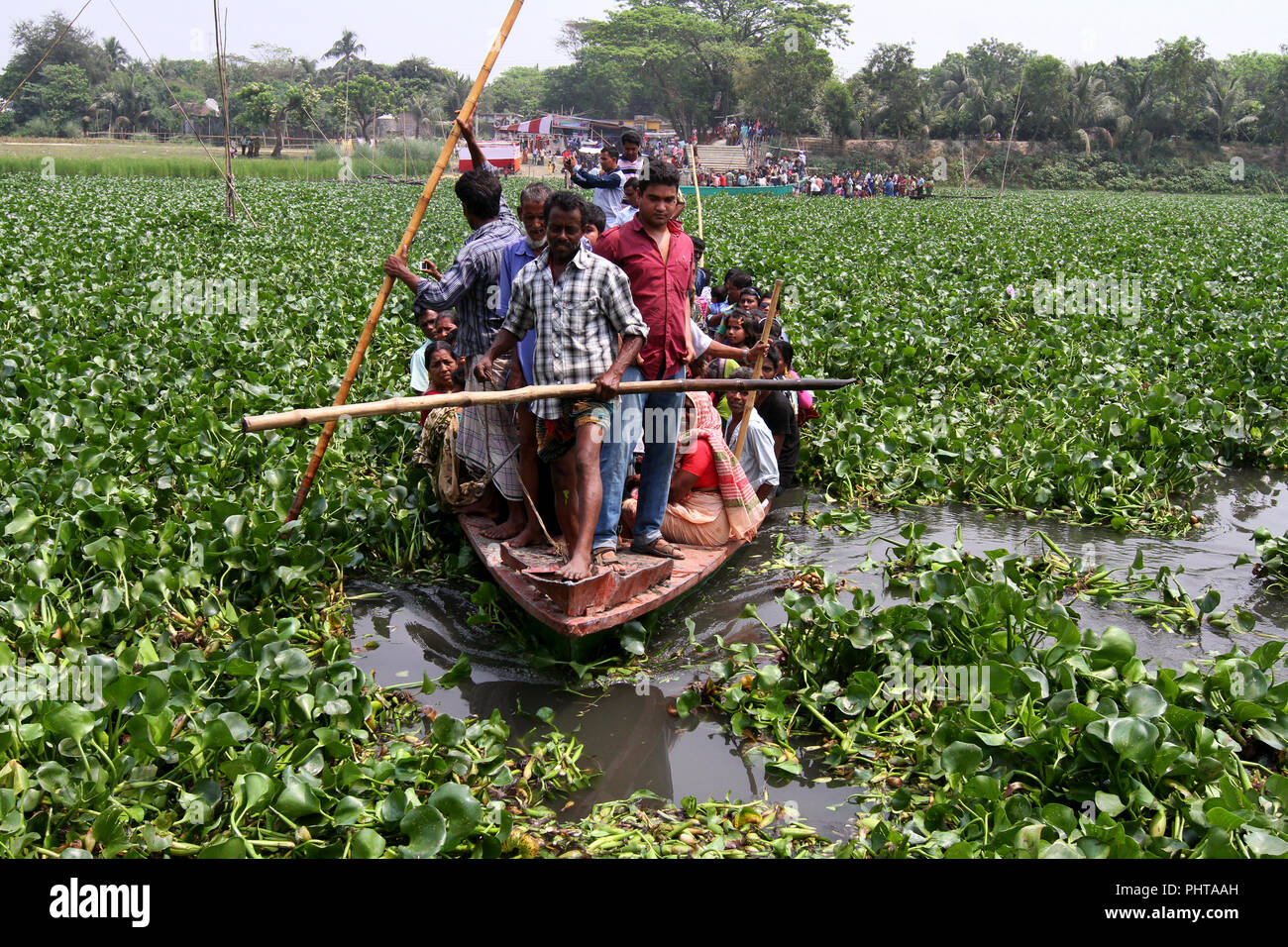Brahmaputra river pollution hi-res stock photography and images - Alamy