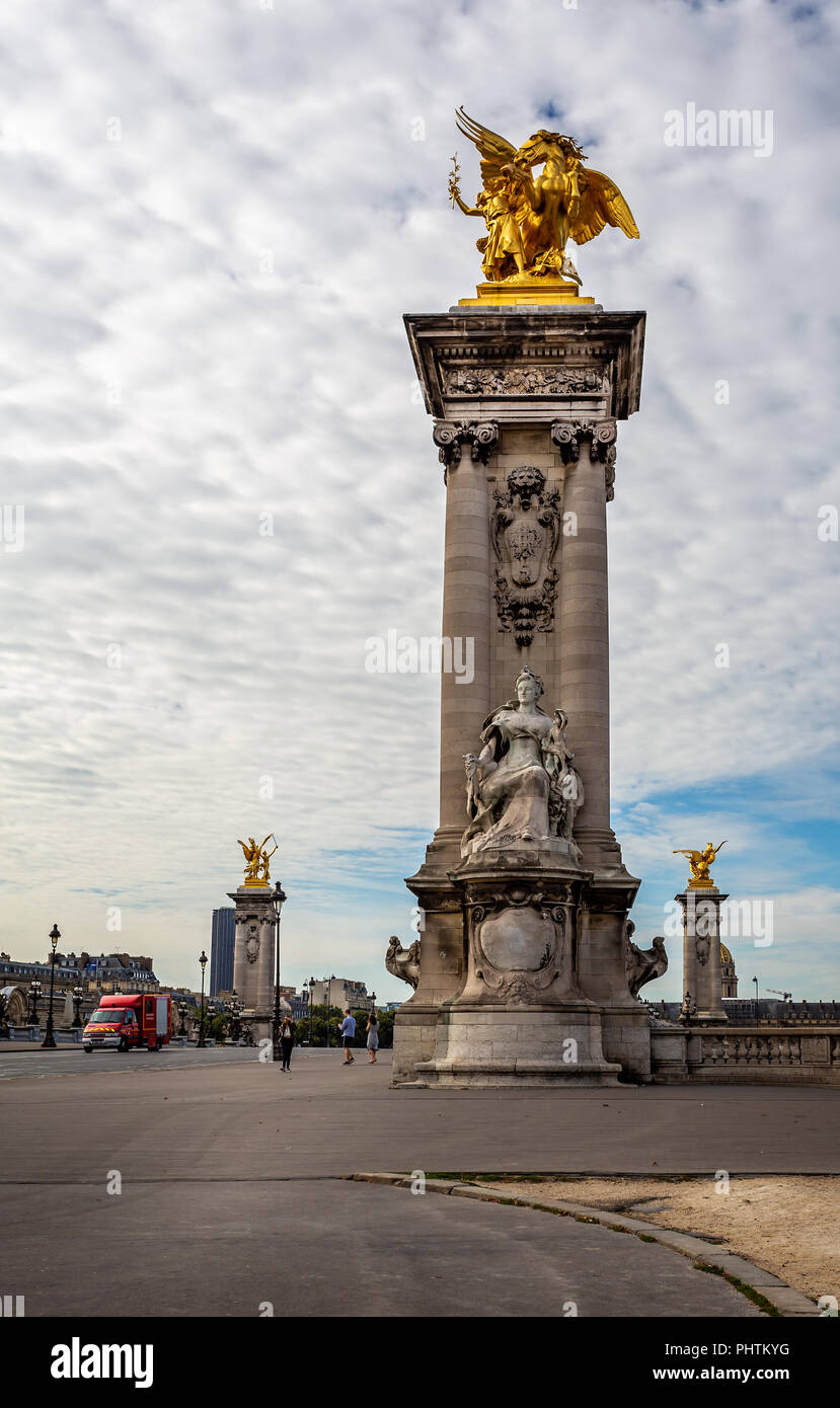 Statues of paris hires stock photography and images Alamy