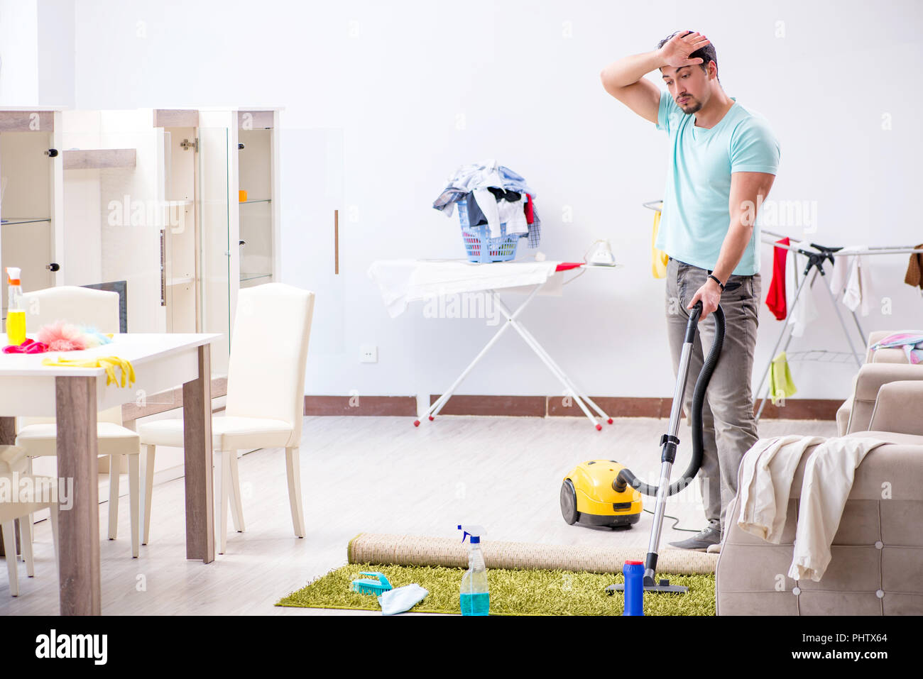 Vacuuming litter hires stock photography and images Alamy