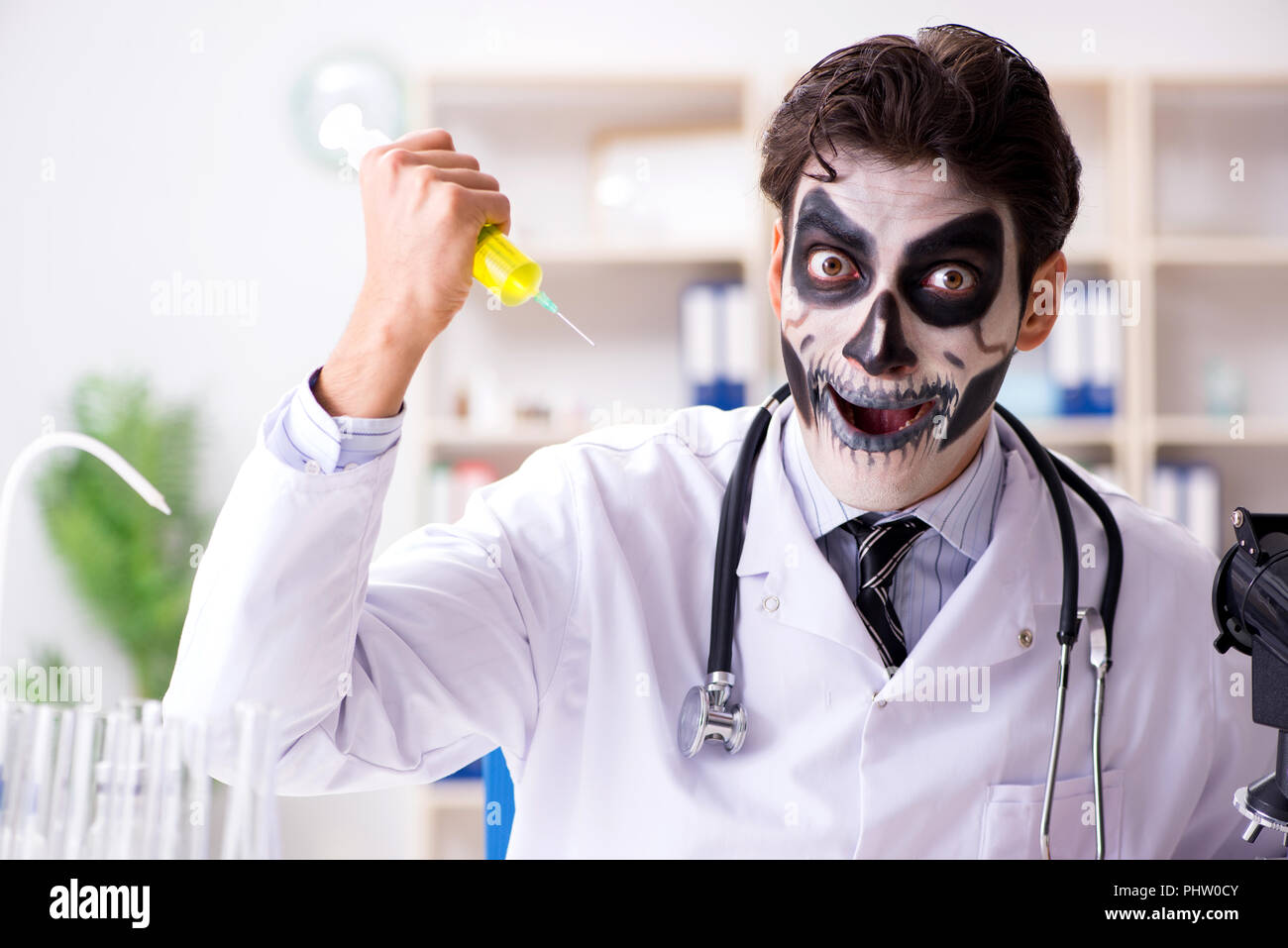 Monster musume anime доктор. Monster musume anime доктор. Monster musume anime доктор. Мусуме оишасан. Доктор монстров аниме.