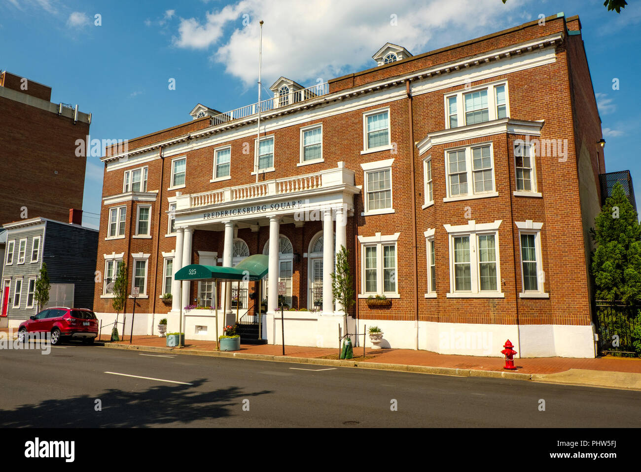 Fredericksburg Square, 525 Caroline Street, Fredericksburg, Virginia