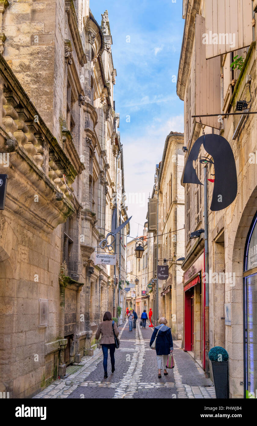 Narrow street in the old town centre, Rue Limogeanne, Perigueux, Dordogne, France Stock Photo