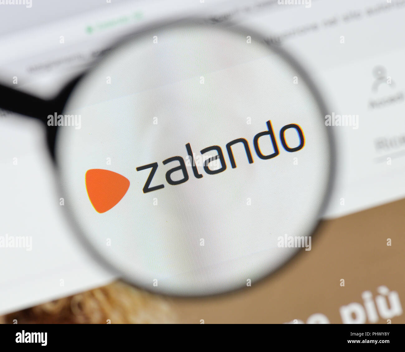 Zalando logo hi-res stock photography and images - Alamy
