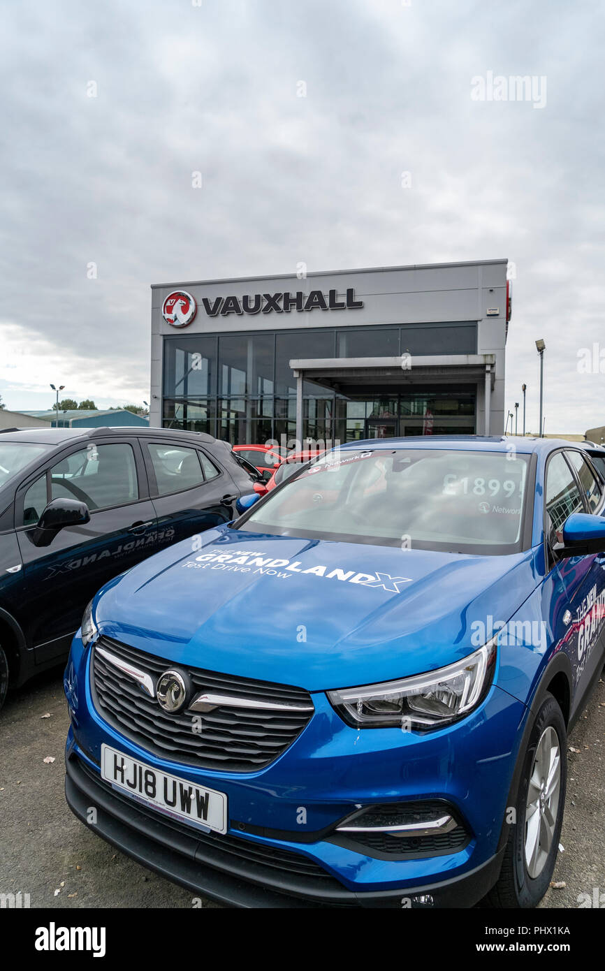 Vauxhall car dealer Stock Photo