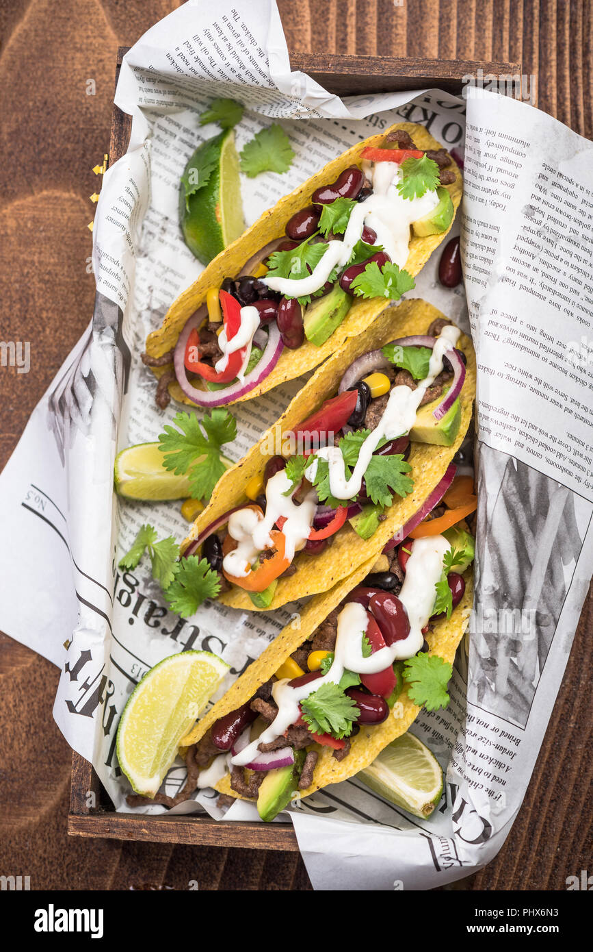 Mexican street food tacos Stock Photo - Alamy