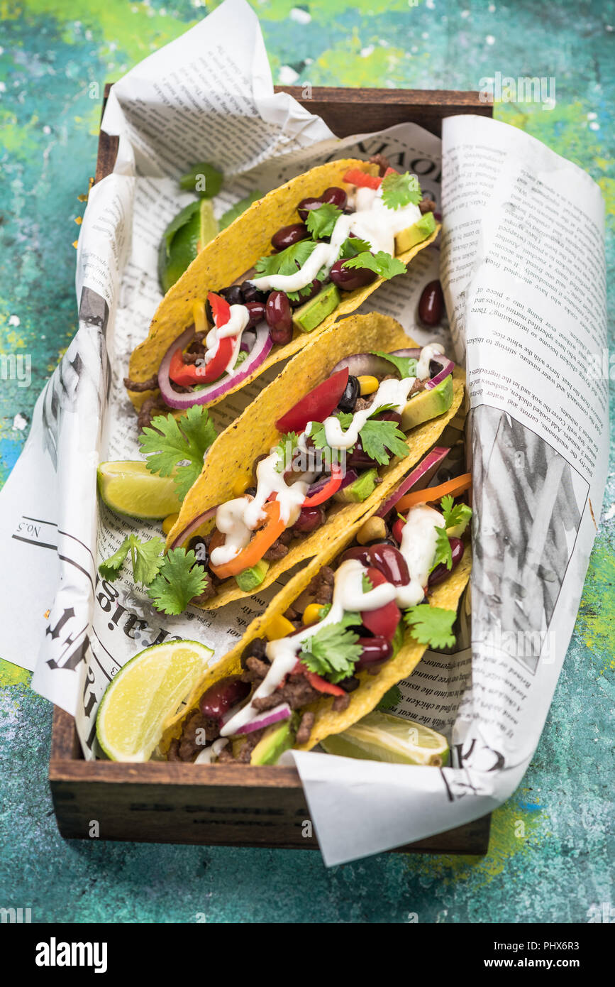 Mexican street food tacos Stock Photo - Alamy