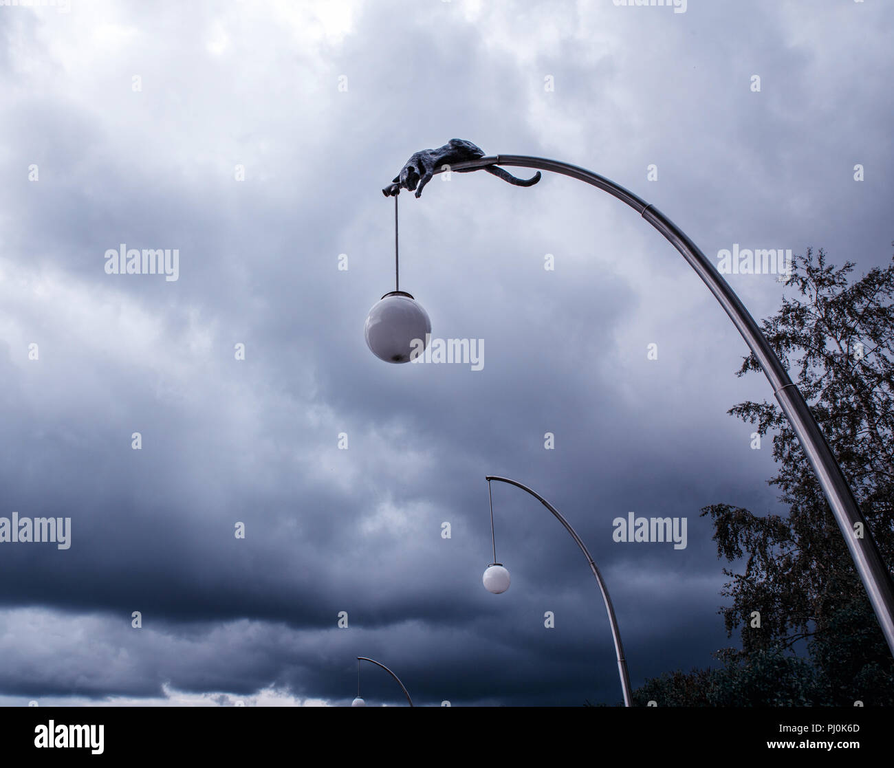 Stormy dark clouds hi-res stock photography and images - Alamy