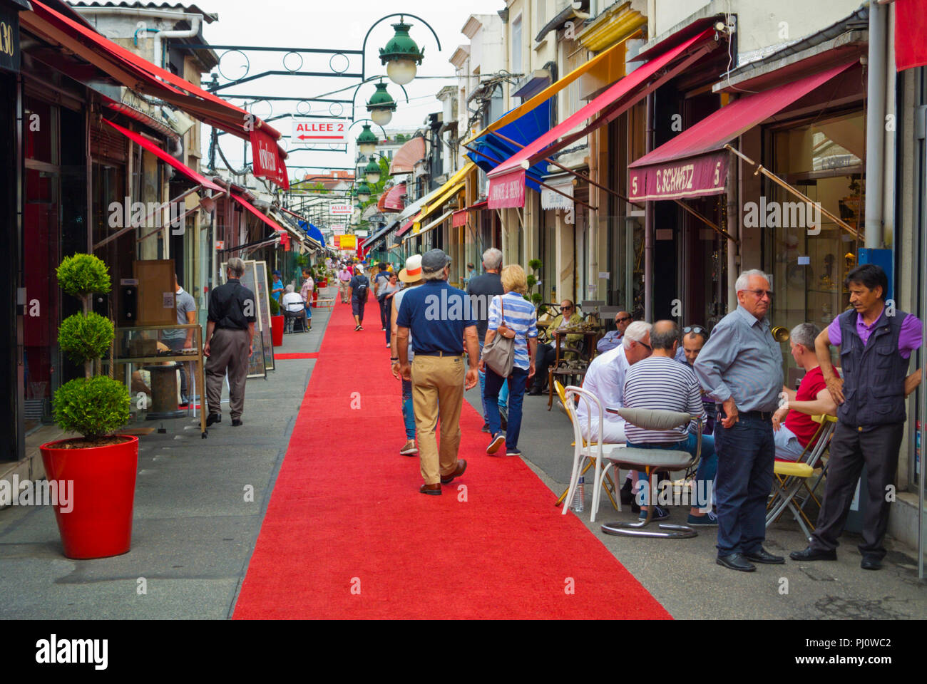 Marche Biron, Marche aux Puces, Saint-Ouen, Paris, France Stock Photo