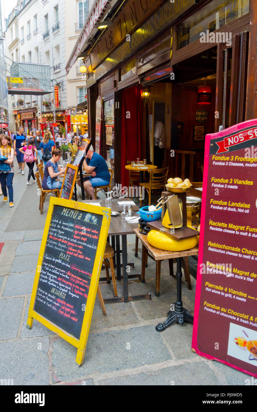 Tourists restaurants, Rue Saint Severin, Latin Quarter, Paris, France Stock Photo