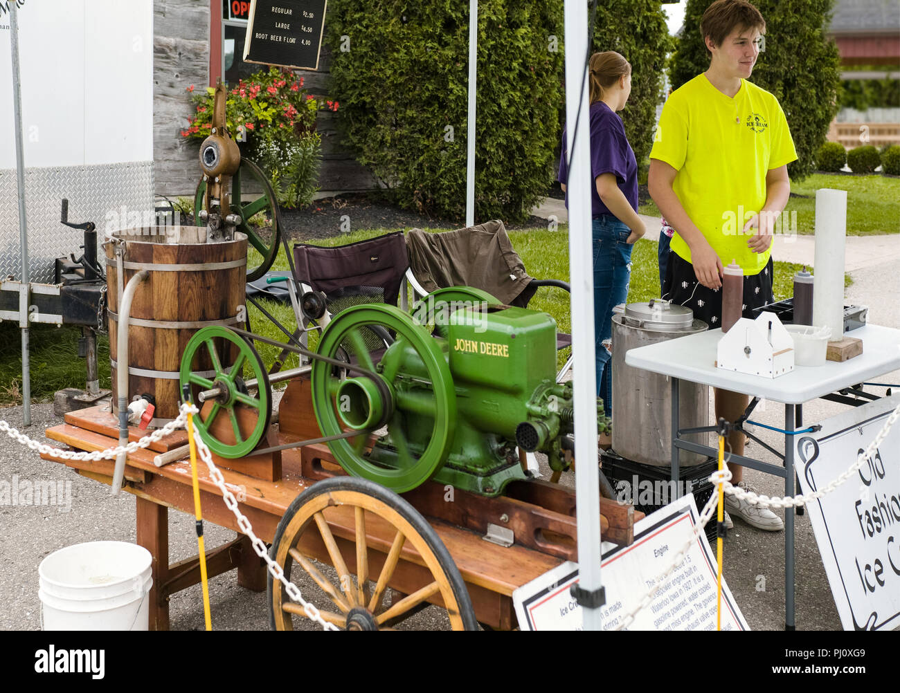 At St Jacob's Market, a young man an a woman are using an ancient John