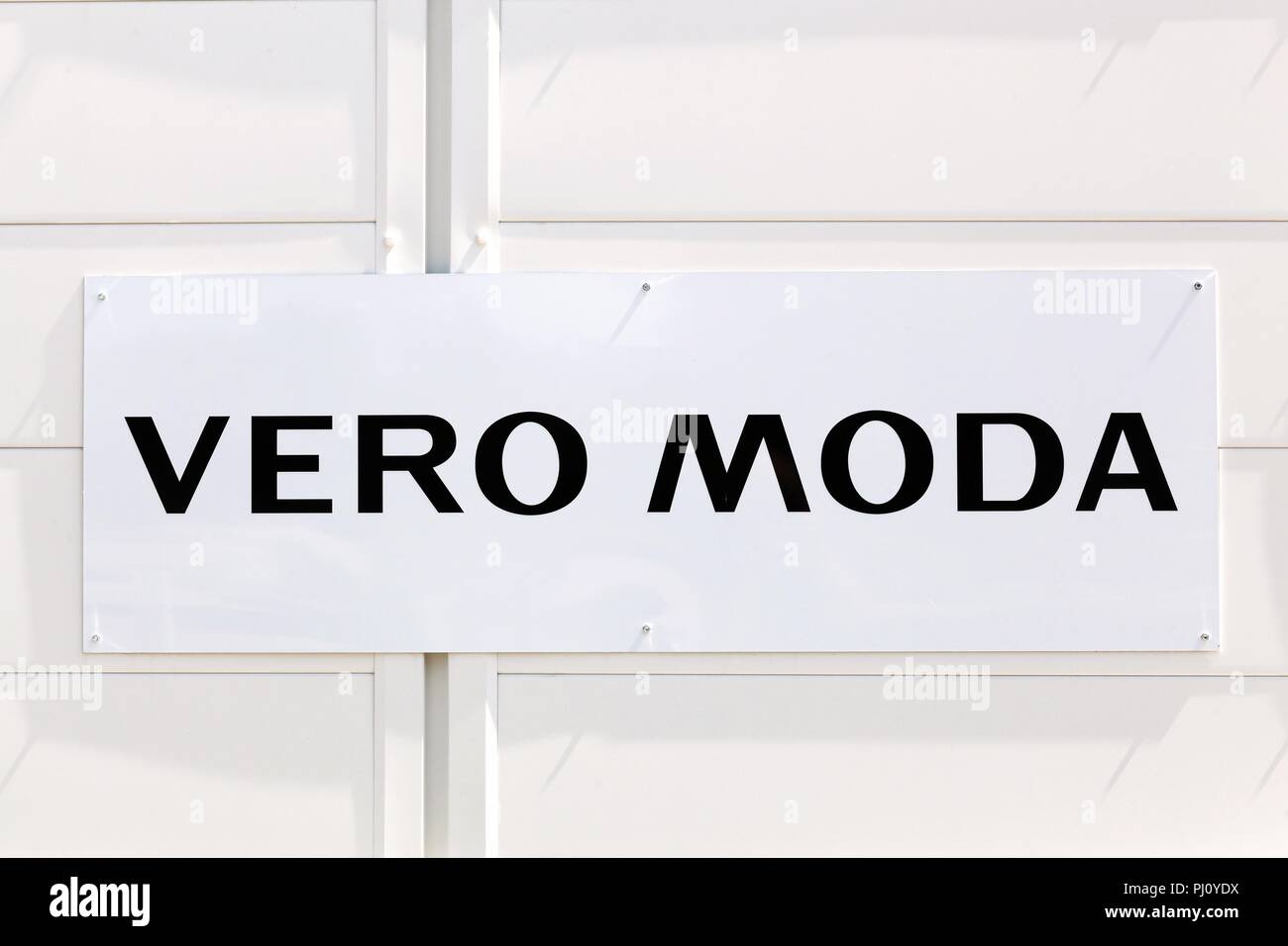Saint Egreve, France - June 25, 2017: Vero Moda sign on a wall. Vero Moda  is a fashion company for women Stock Photo - Alamy