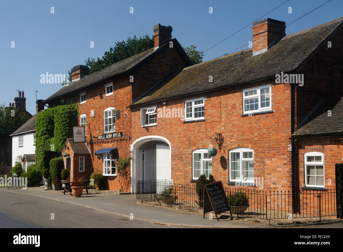 Royal arms inn sutton cheney hires stock photography and images Alamy