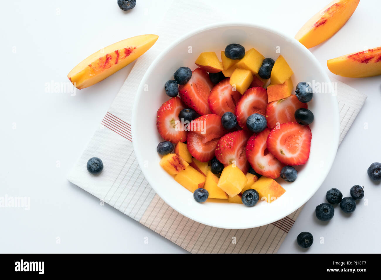 Summer berries sweet fruit salad hi-res stock photography and images ...