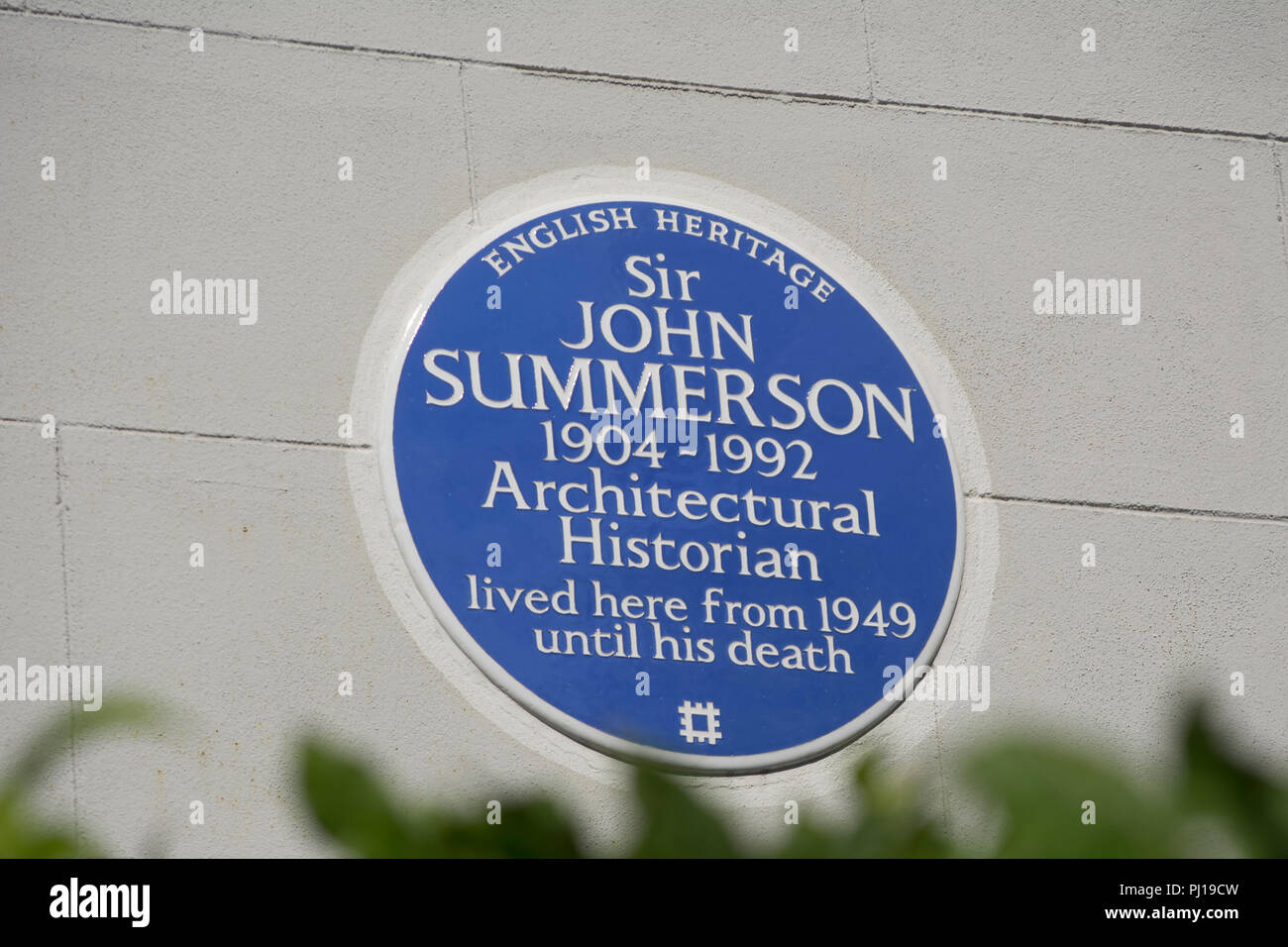 english heritage blue plaque marking a home of architectural historian sir john summerson, hampstead, london, england Stock Photo