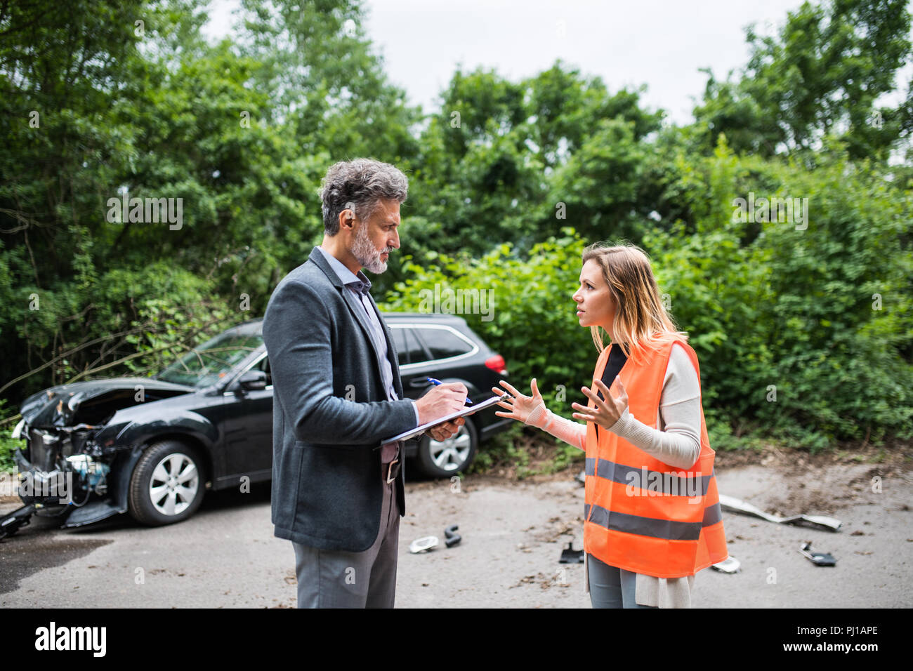 Mature tow truck car road hi-res stock photography and images - Alamy