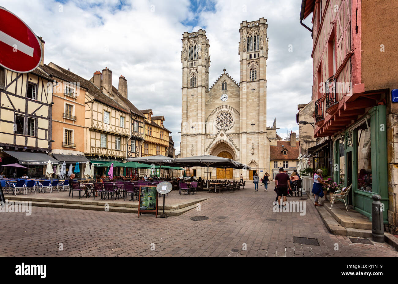 St Vincents Cathedral and cafe culture in Place St Vincent, Chalon sur Saone, Burgundy, France on 29 August 2018 Stock Photo