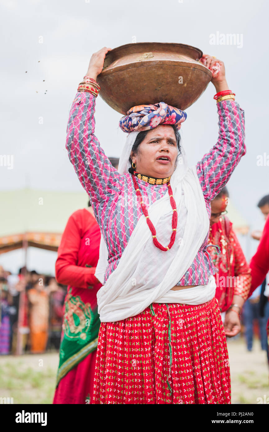 Kathmandu, Nepal. 3rd Sept 2018. Women dancing with Carrying Gaura on their Heads on the occasion of Gaura Festival in Kathmandu.The Gaura Festival is celebrated by the Hindu peoples residing in the especially most of middle-western & far-western part of Nepal.The festival of Gaura Parva is actually the ceremonies of the wedding of Goddess Gaura and Lord Maheswore.The deuda dance is major part of this festival in which participants hold hands and form a circle as they stepped to Credit: Nabaraj Regmi/Alamy Live News Stock Photo