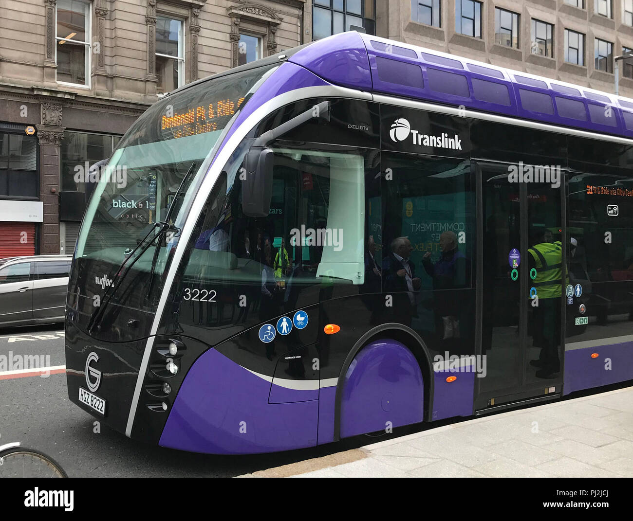 Glider bus hires stock photography and images Alamy
