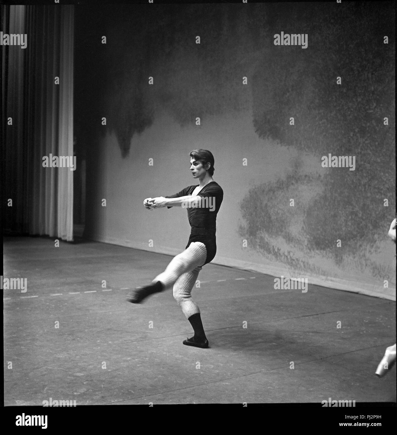 Rudolf Nureyev during rehearsal at the Chicago Civic Opera House. October, 1962. Stock Photo