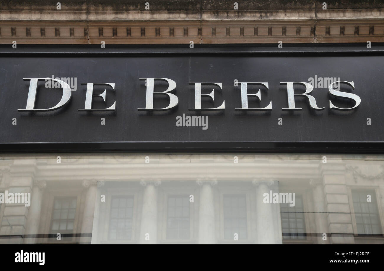 1,646 De Beers Store Stock Photos, High-Res Pictures, and Images