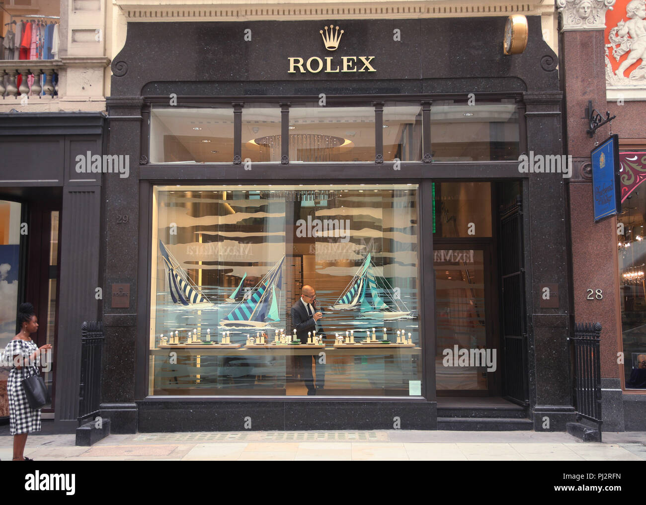 The Rolex store on New Bond Street, London. PRESS ASSOCIATION Photo.  Picture date: Wednesday August 22, 2018. Photo credit should read: Yui  Mok/PA Wire Stock Photo - Alamy