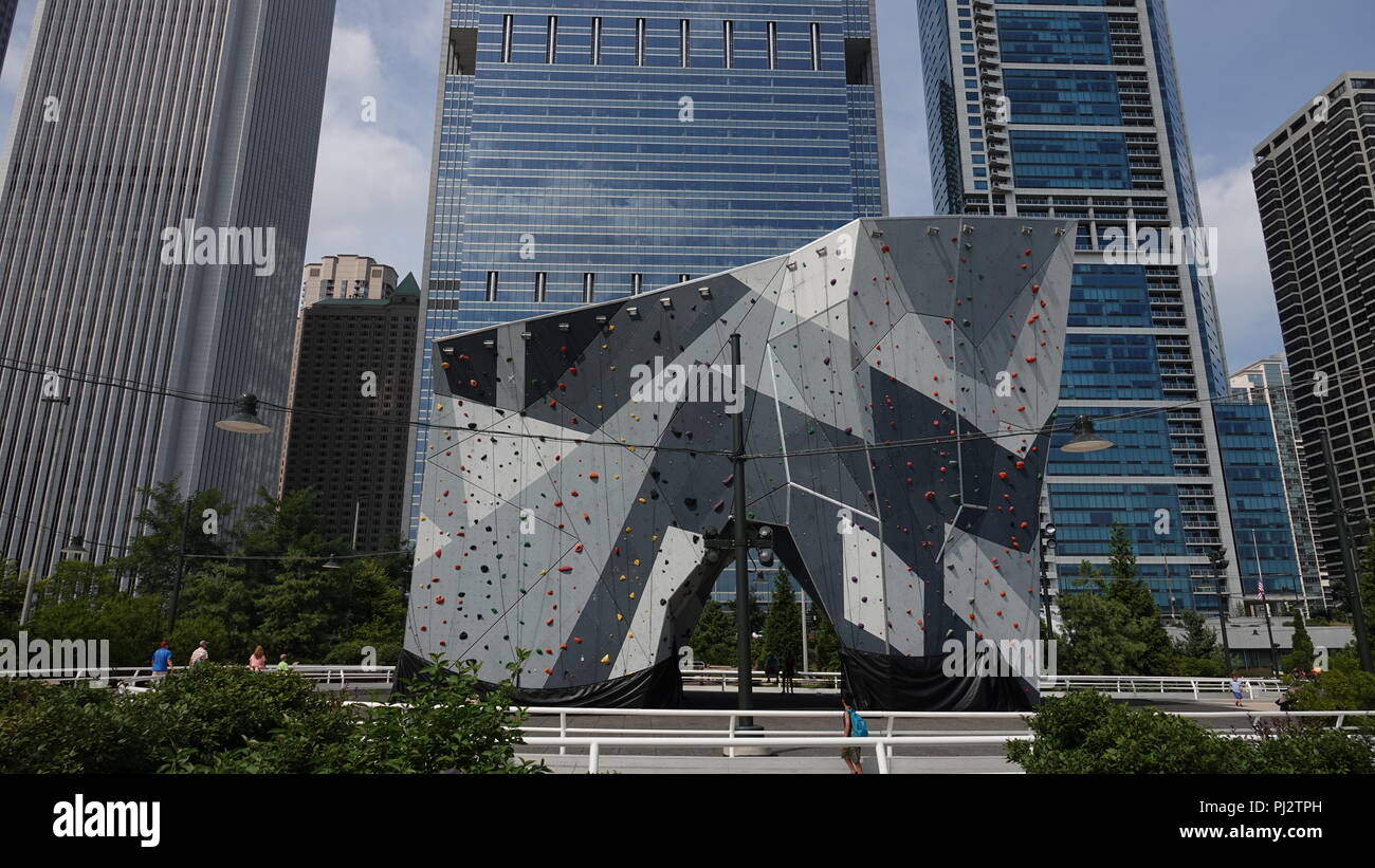 Climbing wall, Maggie Daley Park, Chicago Downtown, USA Stock Photo Alamy