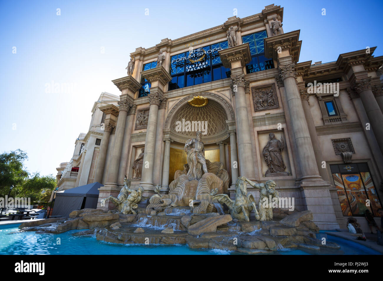 Faux trevi fountain las vegas hires stock photography and images Alamy