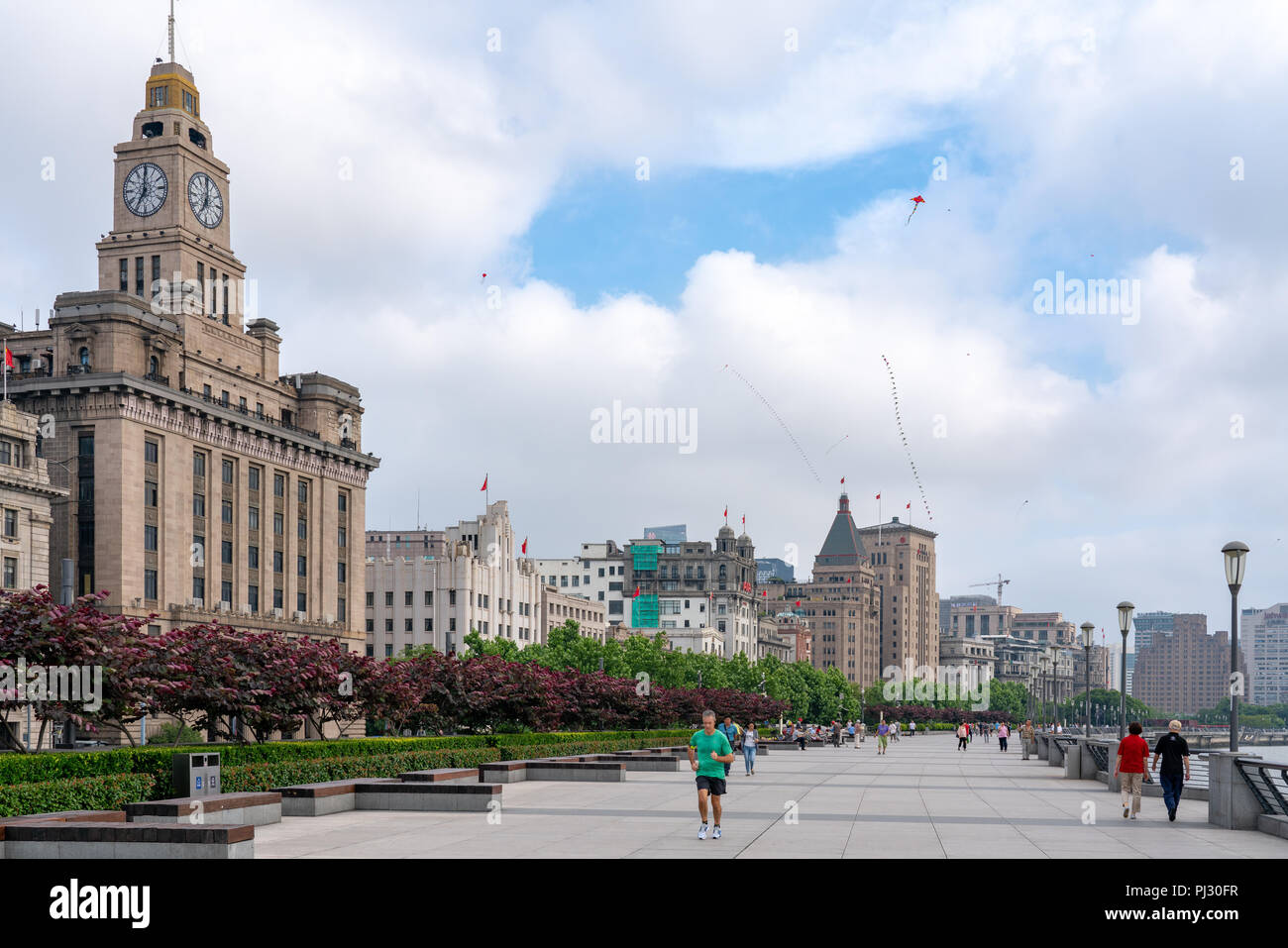 Walkway pudong shanghai china hi-res stock photography and images - Alamy