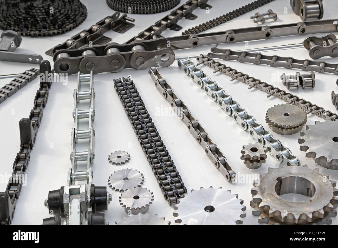 Roller chain hires stock photography and images Alamy