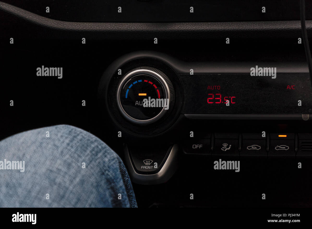 Auto button in the car air conditioning system Stock Photo Alamy