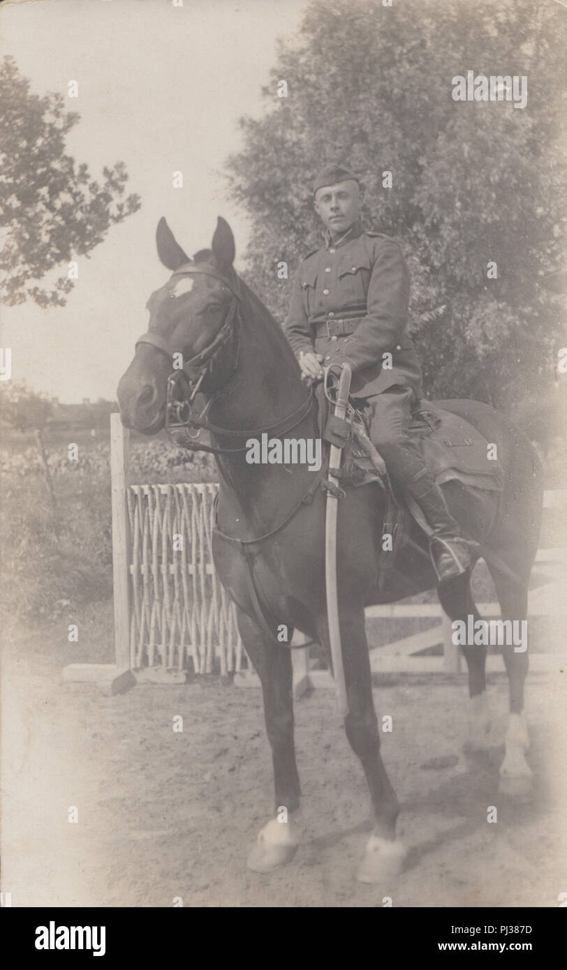 Vintage photo of soldier hi-res stock photography and images - Alamy