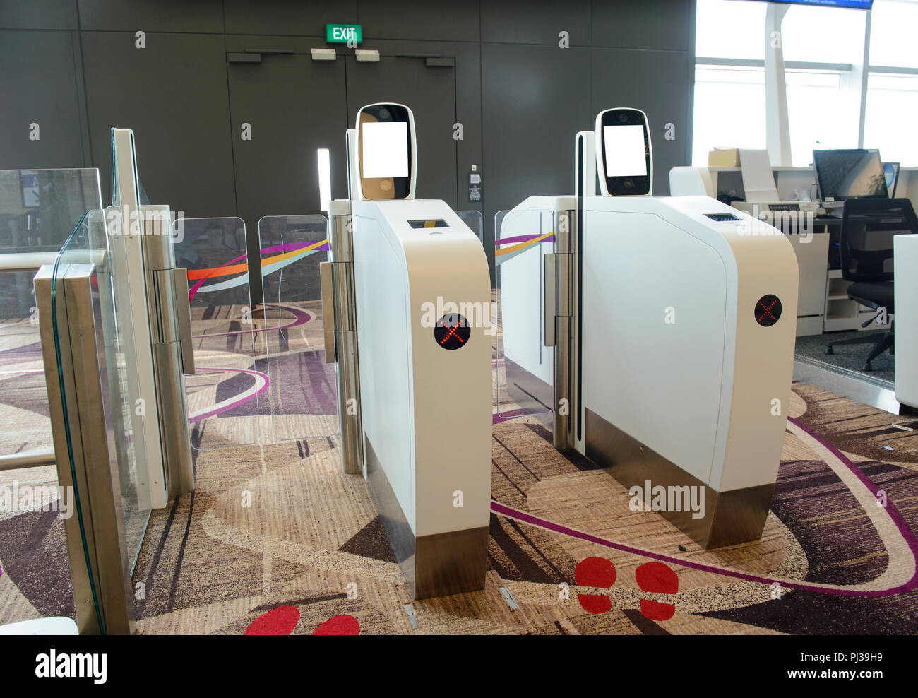 E gate airport boarding pass scanners hires stock photography and