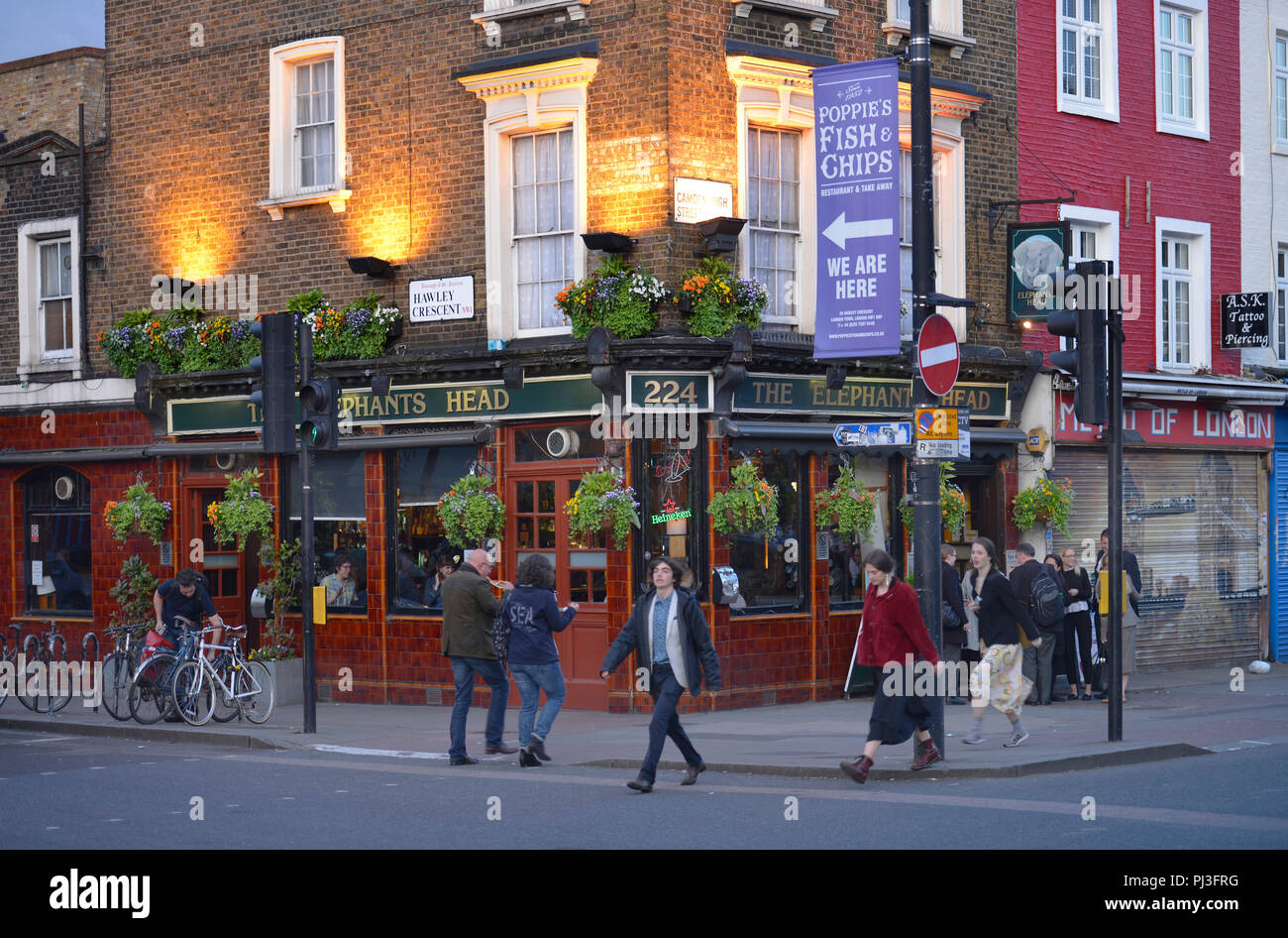 Pub, The Elephants Head, Camden High St, Camden Town, London, England