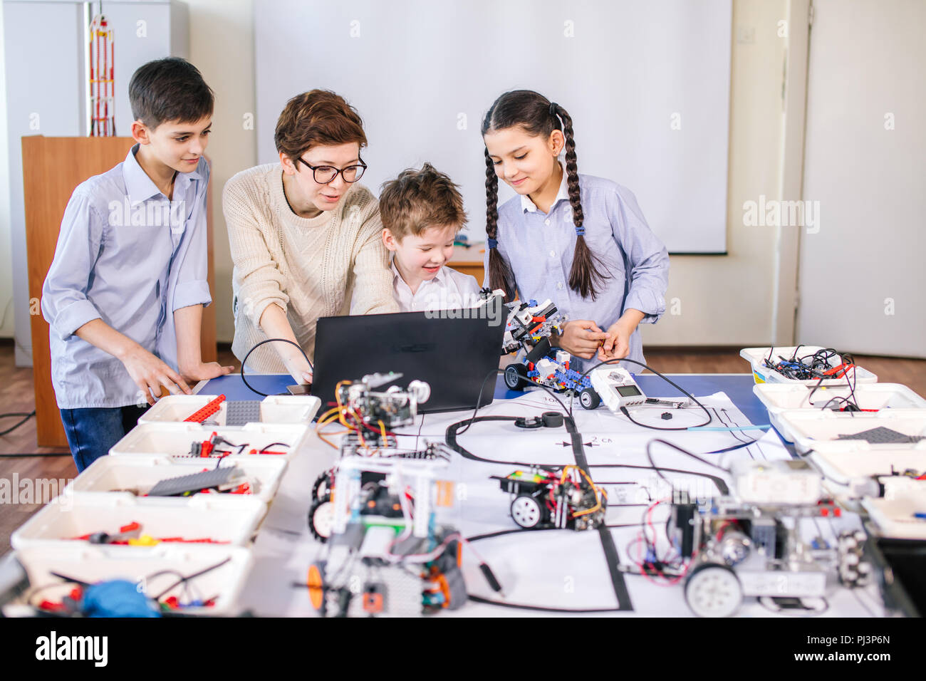 Programming kids. Технология в начальной школе. Робототехника в школе. Математика информатика и робототехника. Математика информатика и робототехника.