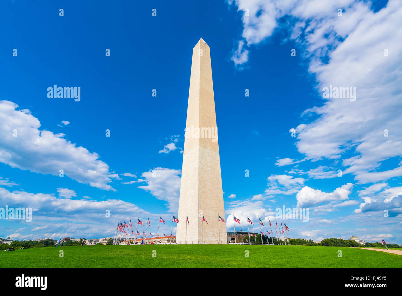 washington dc,Washington monument on sunny day with blue sky background ...