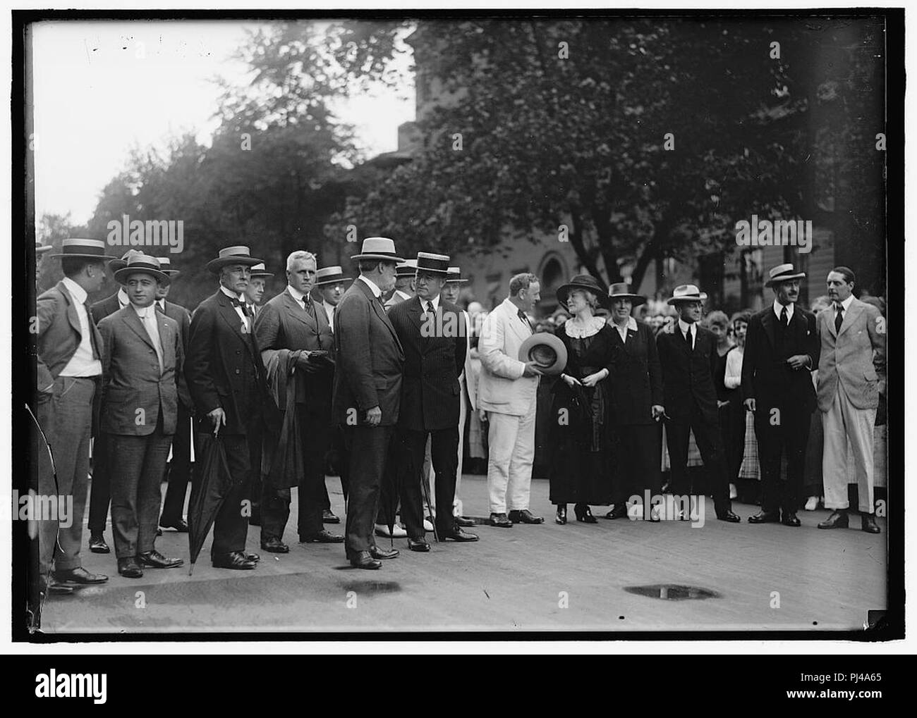 BAKER, NEWTON DIEHL. SECRETARY OF WAR, 1916-1921. WAR RISK GROUP; HENRY POMEROY DAVISON, CHARLES EVANS HUGHES, JOSEPHUS DANIELS, CHOLMELEY, JONES, RICHARD GILDER Stock Photo