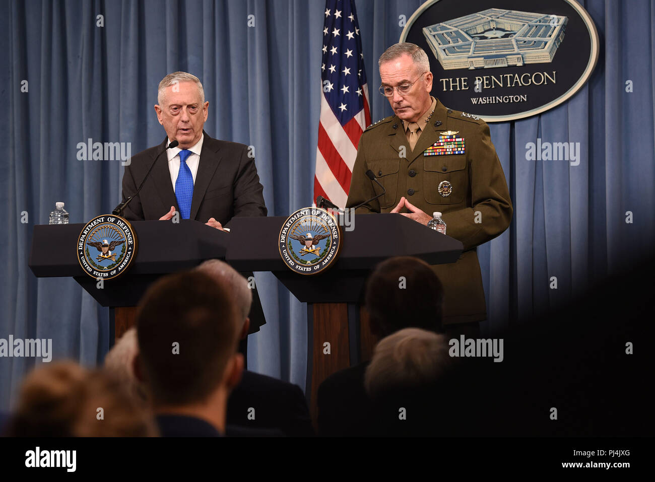 Secretary of defense james n mattis hi-res stock photography and images ...