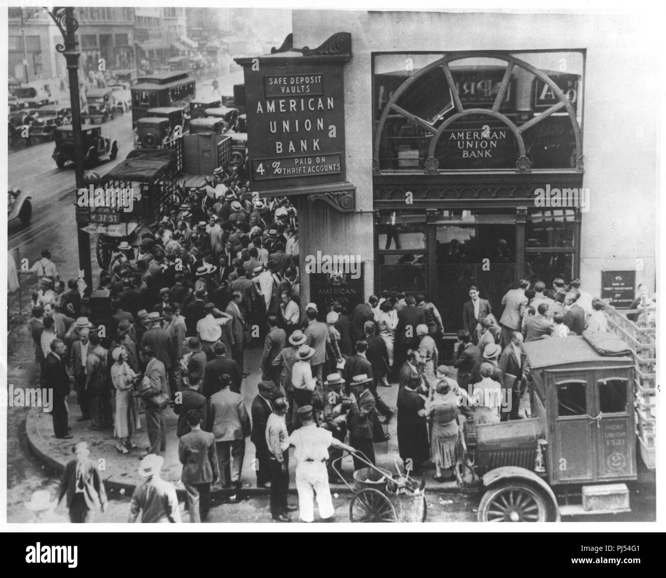 Bank Run on American Union Bank. Stock Photo