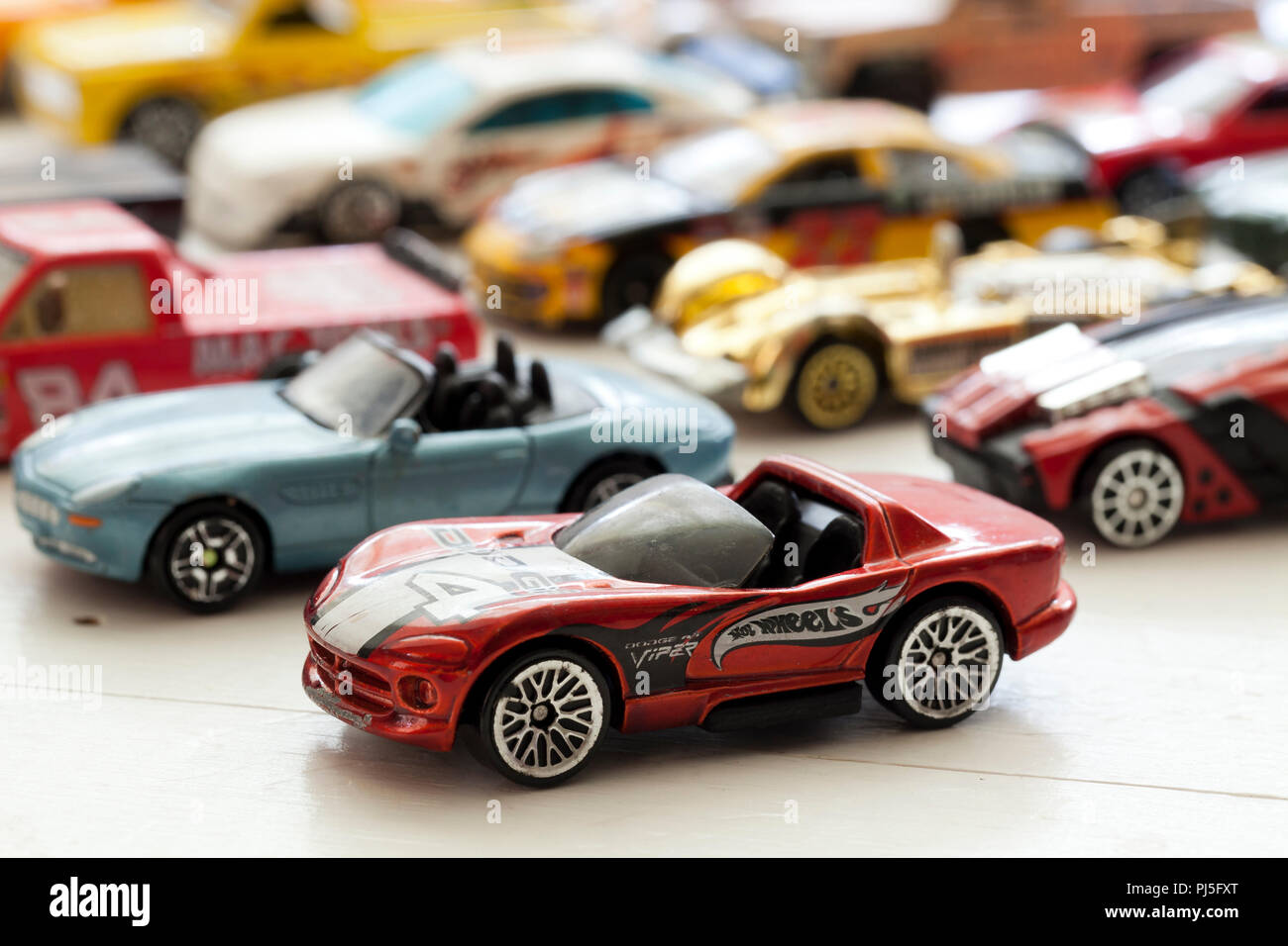 hot wheels viper rt 10