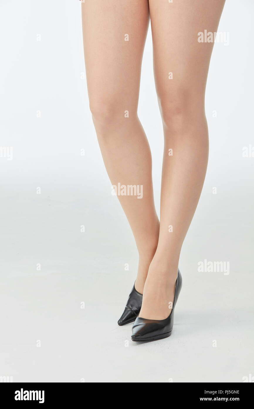 Japanese woman legs Stock Photo: 217711130 - Alamy