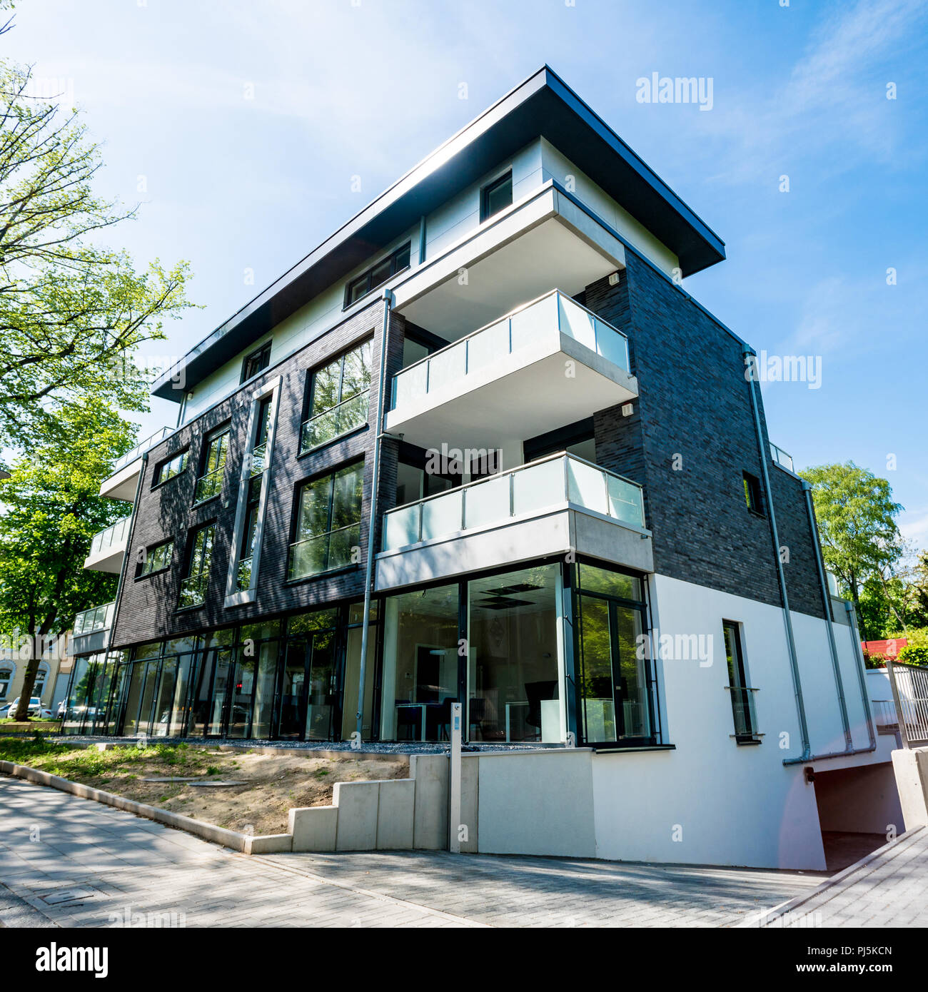 Image showcasing 835 Gleason Pkwy 3, CAPE CORAL Property Listing: MLS® #2026015767