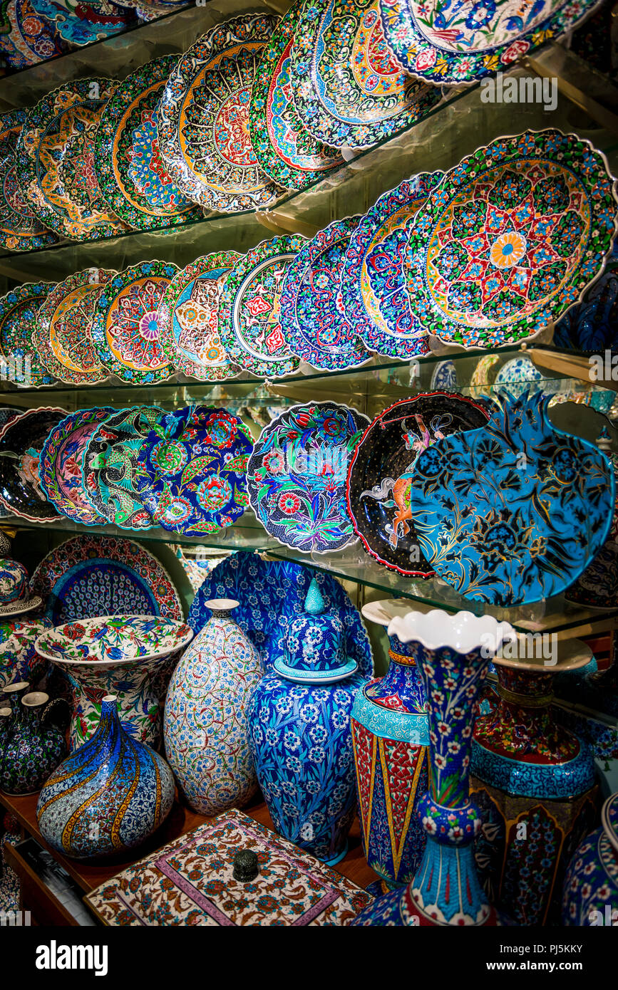 Turkish ceramics on sale at the Grand Bazaar in Istanbul, Turkey Stock ...